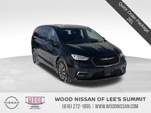 2023 Chrysler Pacifica Hybrid Touring L