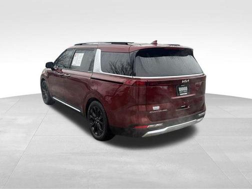 2022 Kia Carnival SX