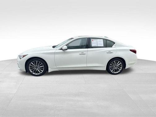 2022 INFINITI Q50 LUXE