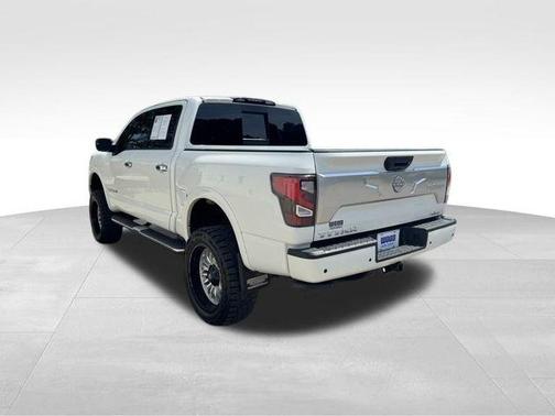 2024 Nissan Titan Platinum Reserve