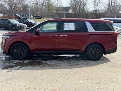 2025 Kia Carnival LXS