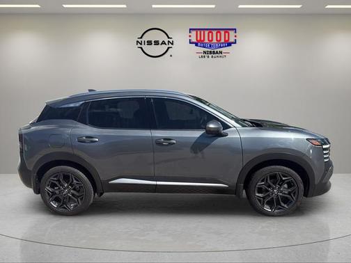 Gun Metallic 2025 Nissan Kicks SR