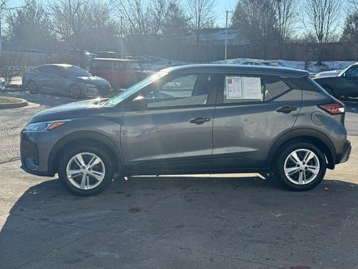 2025 Nissan Kicks Play S