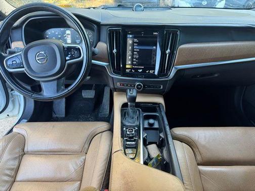 2017 Volvo S90 T6 Inscription