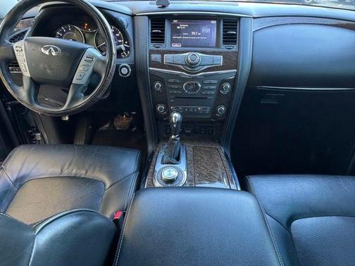 2017 INFINITI QX80 Base