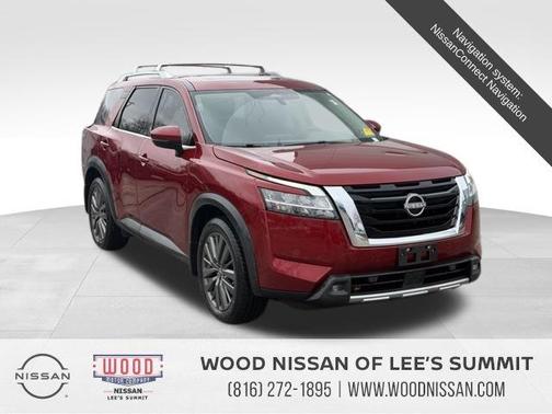 2022 Nissan Pathfinder SL