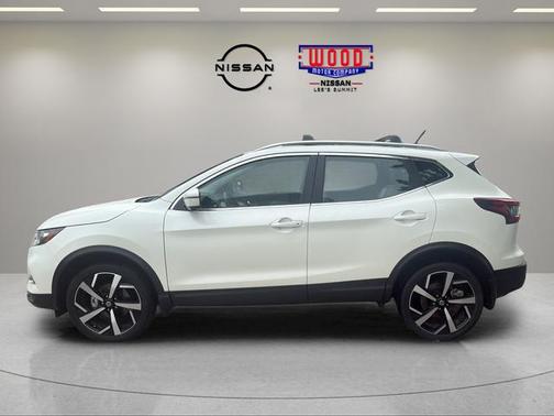 White 2022 Nissan Rogue Sport SL