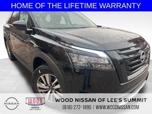 2025 Nissan Pathfinder SL