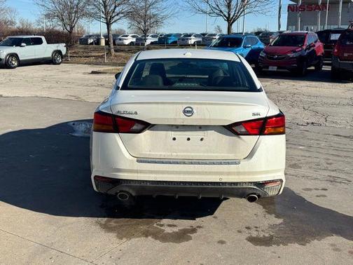 2021 Nissan Altima 2.5 SR