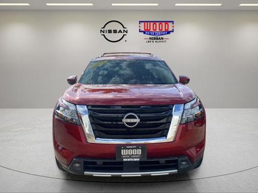 Scarlet Ember 2023 Nissan Pathfinder SL