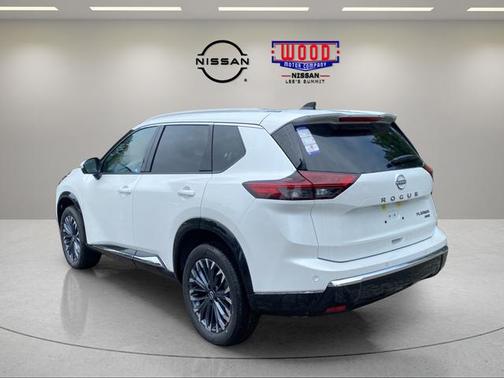 Everest White P 2026 Nissan Rogue Platinum