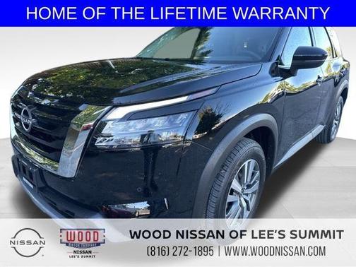 2025 Nissan Pathfinder SL