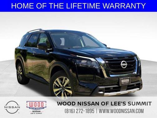 2025 Nissan Pathfinder SL