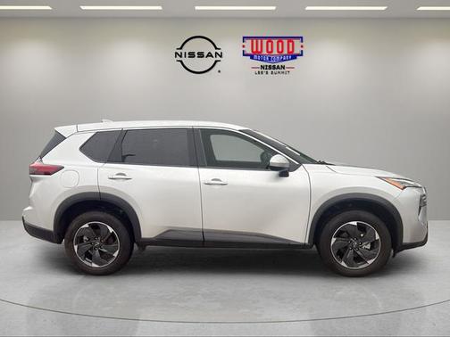 Brilliant Silver Metallic 2025 Nissan Rogue SV
