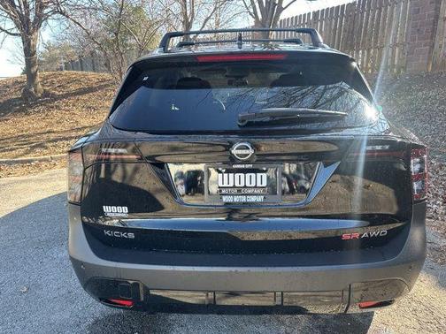 2026 Nissan Kicks SR