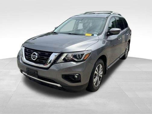 2020 Nissan Pathfinder SV