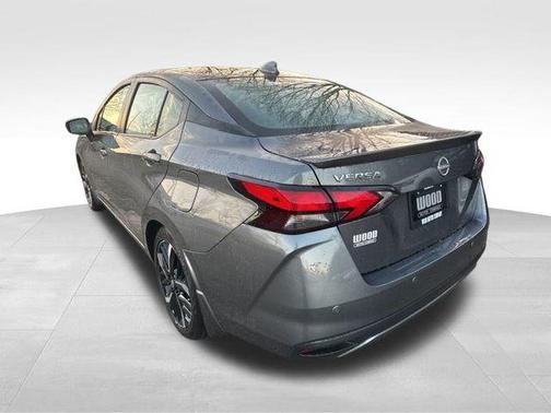 2025 Nissan Versa 1.6 SR