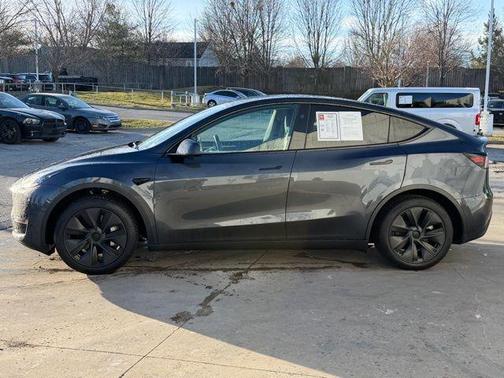 2025 Tesla Model Y Long Range