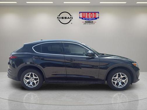 Vulcano Black Metallic 2020 Alfa Romeo Stelvio Base