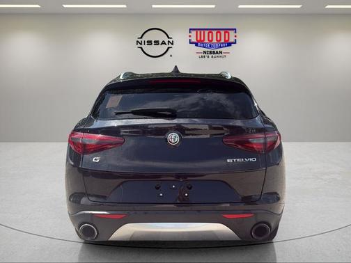 Vulcano Black Metallic 2020 Alfa Romeo Stelvio Base