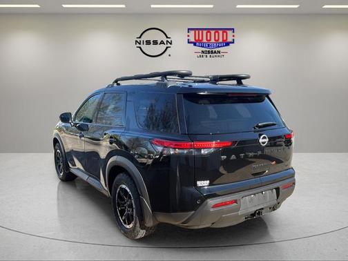 Black 2024 Nissan Pathfinder Rock Creek