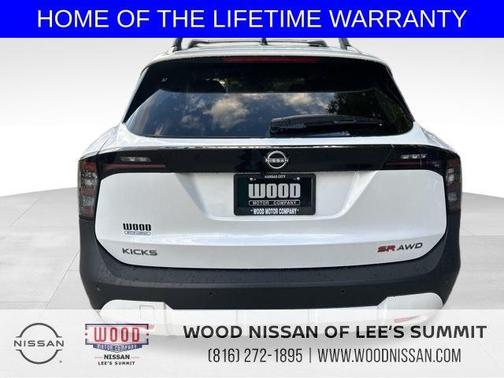 2026 Nissan Kicks SR