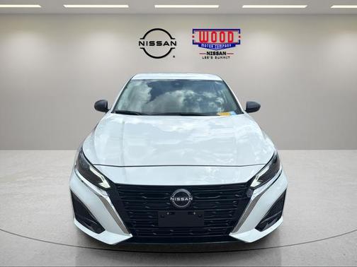 Glacier White 2025 Nissan Altima S
