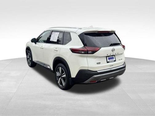 2022 Nissan Rogue SL