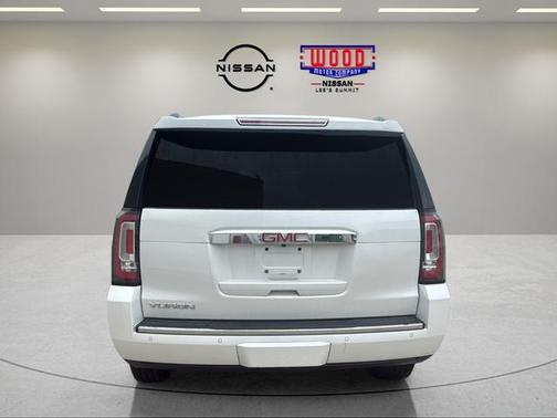 White Frost Tri-Coat 2017 GMC Yukon Denali