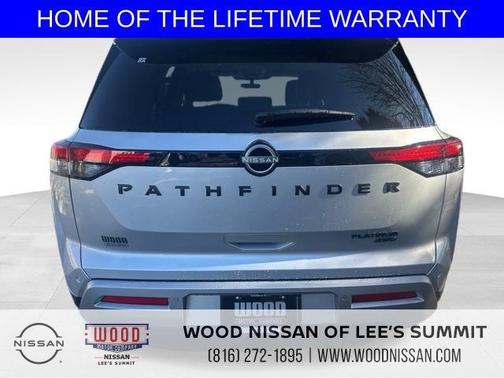 2025 Nissan Pathfinder Platinum