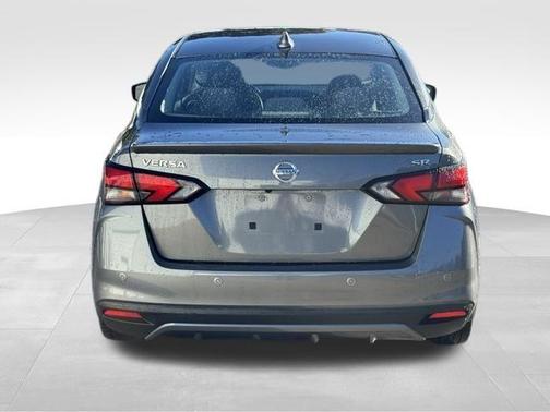 2020 Nissan Versa 1.6 SR