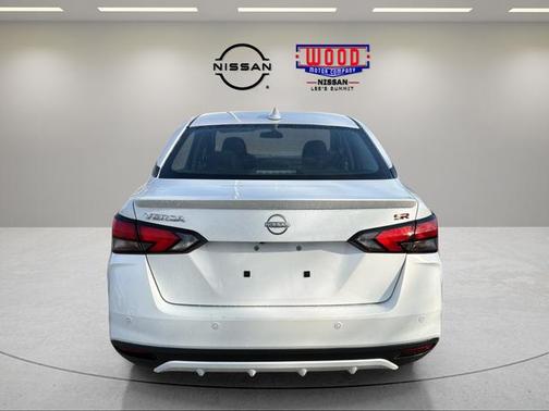 Aspen White 2025 Nissan Versa 1.6 SR