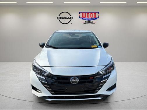 Aspen White 2025 Nissan Versa 1.6 SR