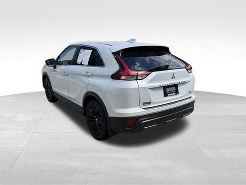 2022 Mitsubishi Eclipse Cross LE