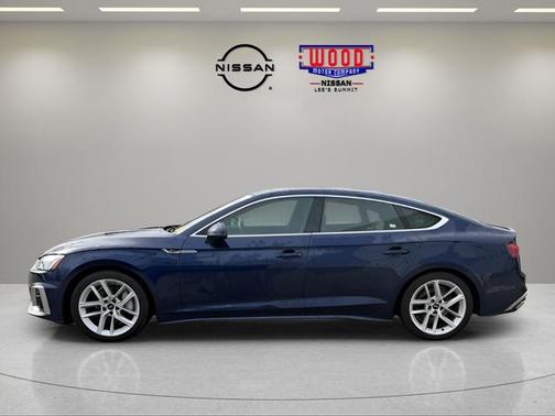 Navarra Blue Metallic 2024 Audi A5 Sportback 45 S line quattro Premium