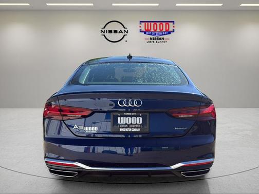 Navarra Blue Metallic 2024 Audi A5 Sportback 45 S line quattro Premium