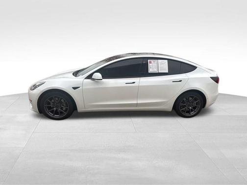 2022 Tesla Model 3 Base