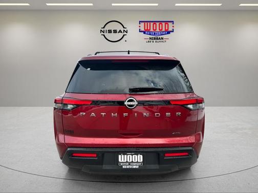 2026 Nissan Pathfinder SV