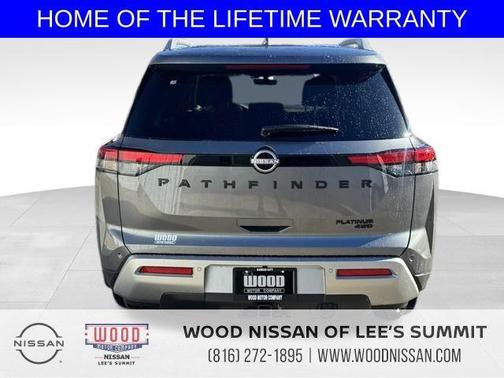 2025 Nissan Pathfinder Platinum
