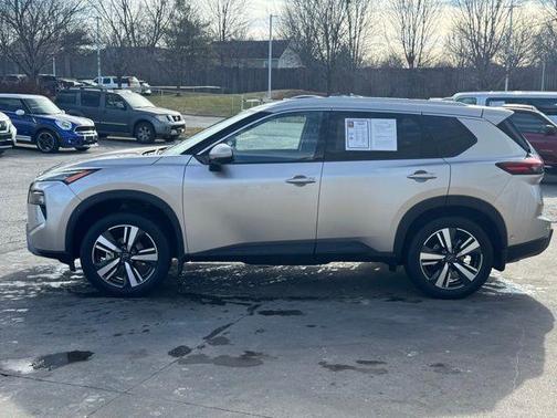 2024 Nissan Rogue SL