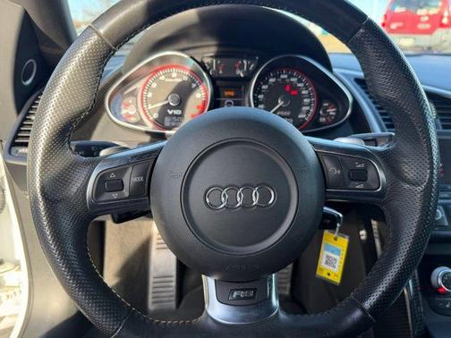 2011 Audi R8 5.2 quattro Spyder