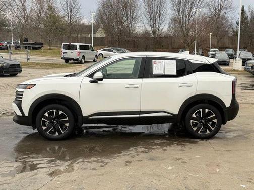 2025 Nissan Kicks SV