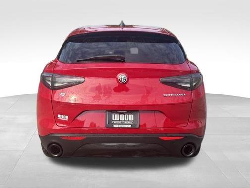 2024 Alfa Romeo Stelvio Base