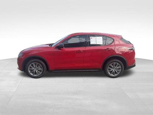 2024 Alfa Romeo Stelvio Base
