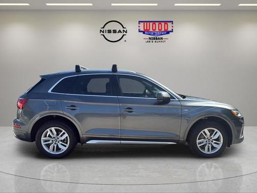 Daytona Gray Pearl Effect 2022 Audi Q5 45 S line quattro Premium