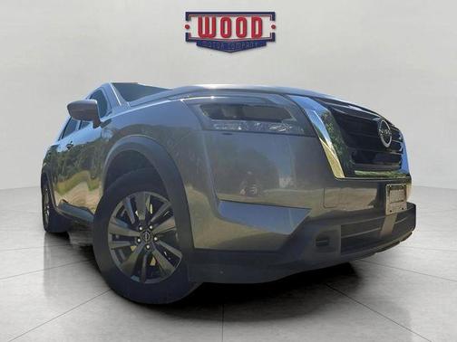 2023 Nissan Pathfinder SV