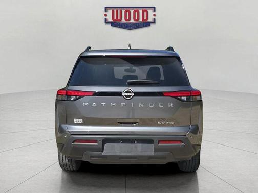2023 Nissan Pathfinder SV