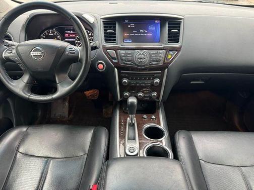 2016 Nissan Pathfinder Platinum