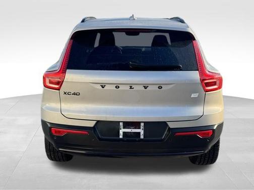 2023 Volvo XC40 Recharge Pure Electric Twin Plus