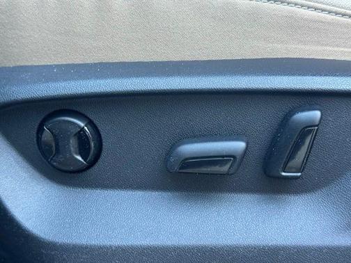 2020 Volkswagen Atlas Cross Sport 3.6L V6 SE w/Technology